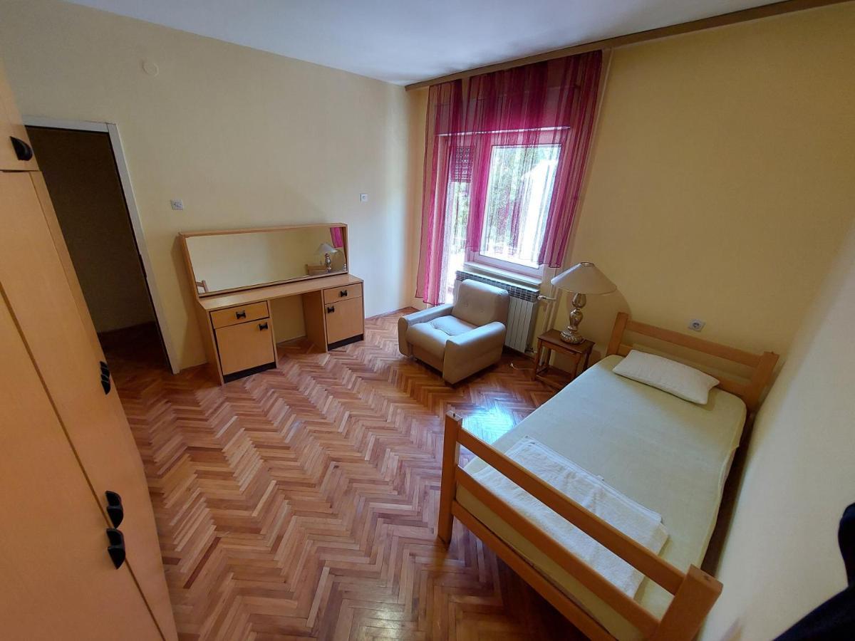 Hills Apartment Ni Exteriér fotografie