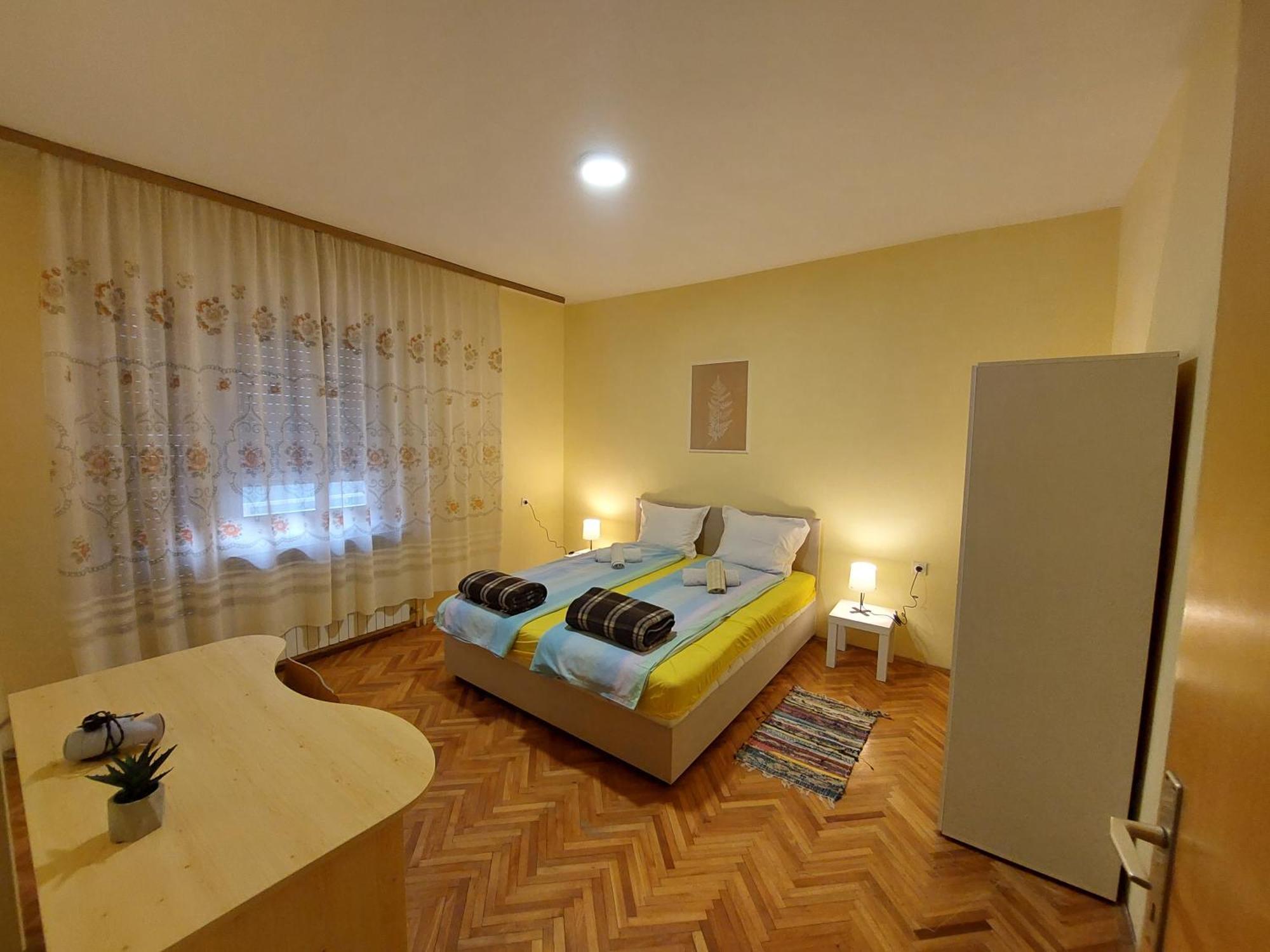 Hills Apartment Ni Pokoj fotografie